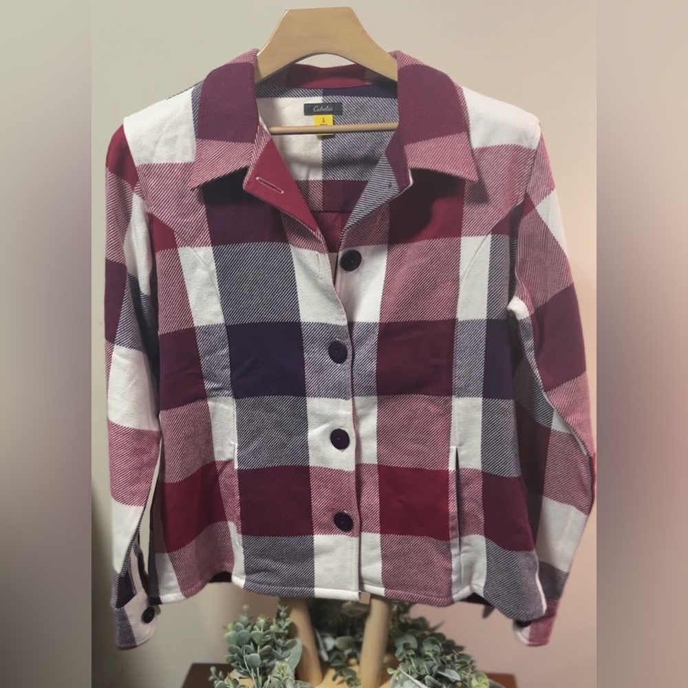 Cabela’s Women’s Flannel Shacket Jacket Purple Pink Plaid Button Up Size L